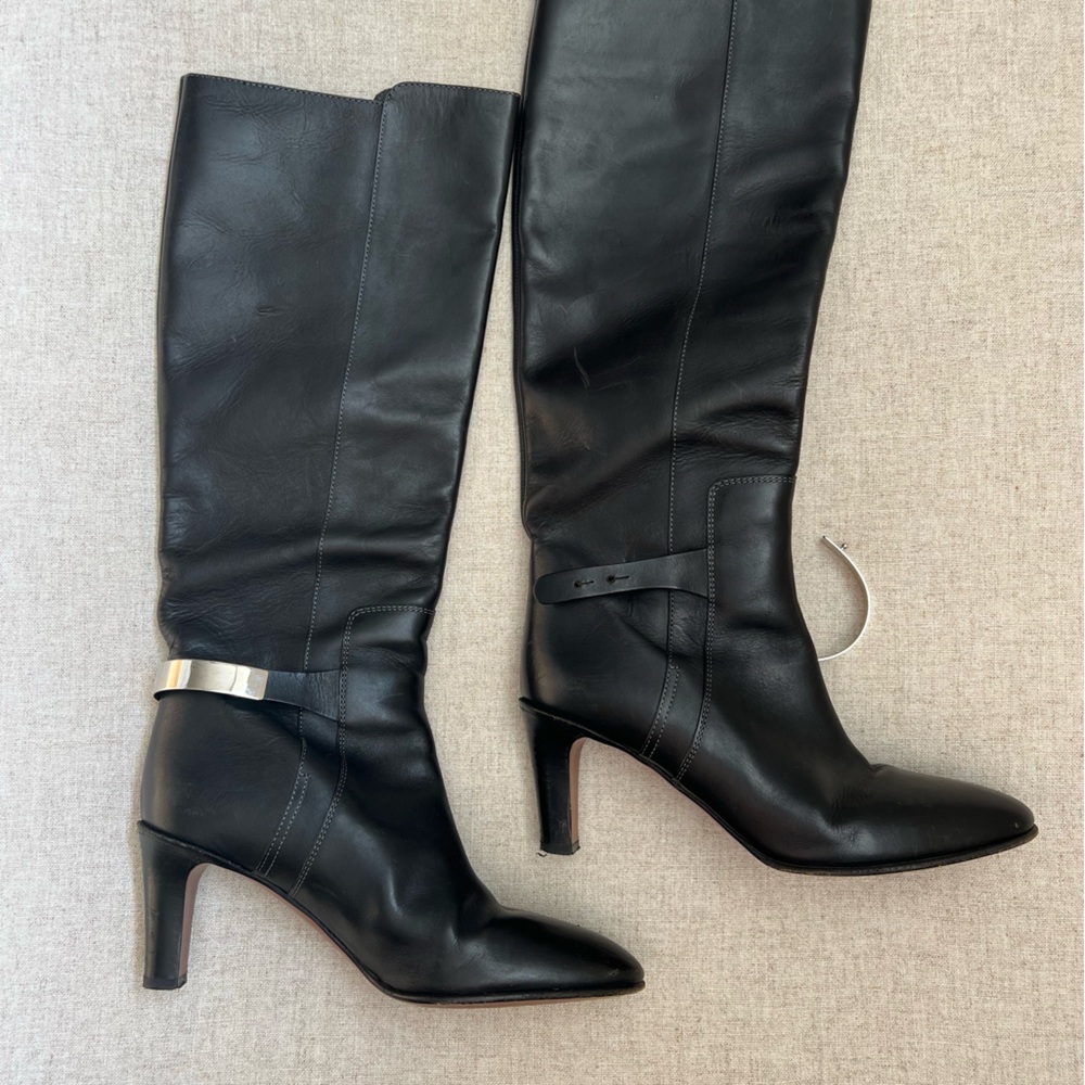 Worn two times! GREAT boots and 100% original